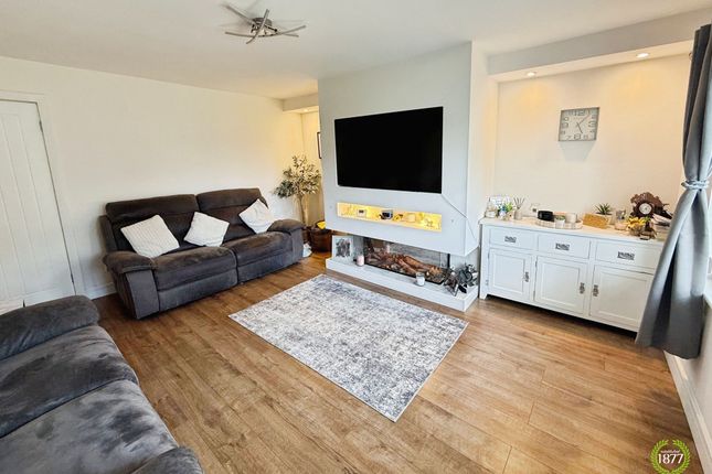 41 Carus Avenue, Darwen photo 2