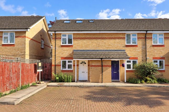 Snakes Lane East, Woodford Green photo 4