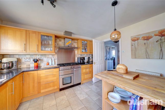 54, Foxes Meadow, Birmingham photo 3