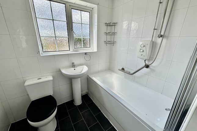 24, Pinefield Avenue, Doncaster photo 4