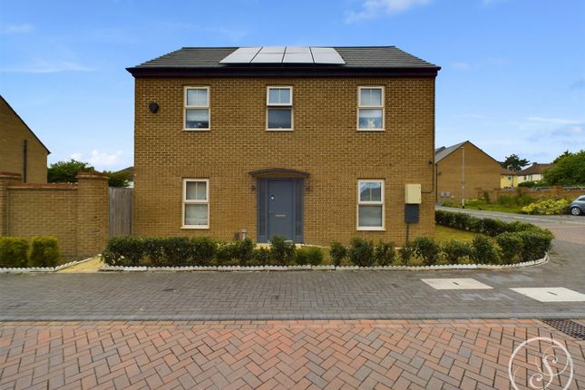 Thumbnail Detached house for sale in Cardwell Road, Leeds