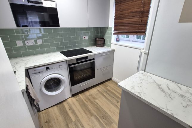 Flat 2, Bittern Court, 6 Eagle Drive, London photo 5