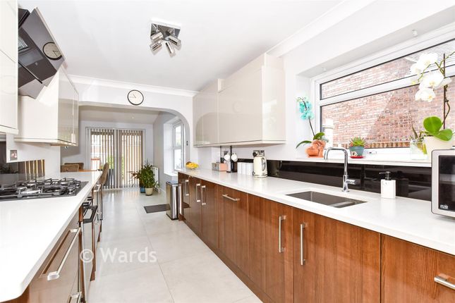 6, Sycamore Drive, Aylesford photo 3
