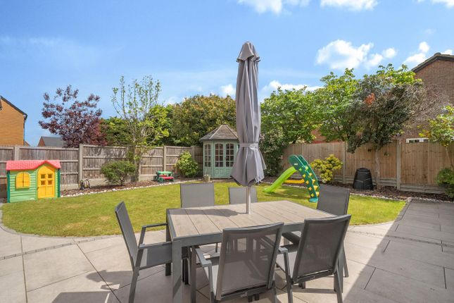 8, Queen Elizabeth Close, Shefford photo 4