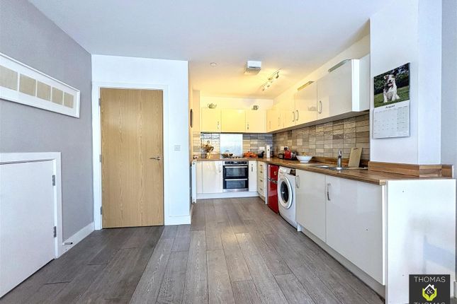 78, Friars Orchard, Gloucester photo 3
