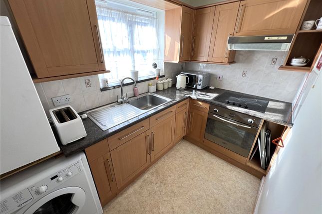 Flat for sale in Woodville Grove, Welling, Kent