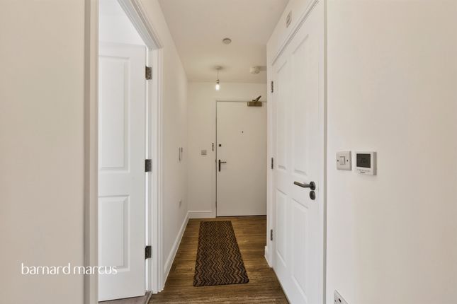 Flat 3, Aurora House, 14, Ceres Crescent, Epsom photo 3