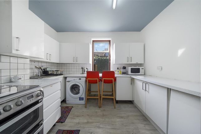 15, Holberton Gardens, London photo 3