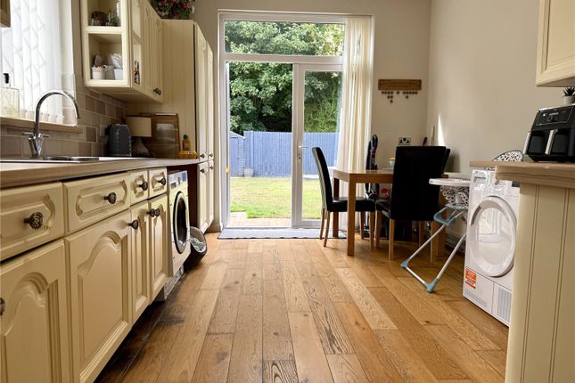 53, Eighth Avenue, East  Yorkshire photo 4