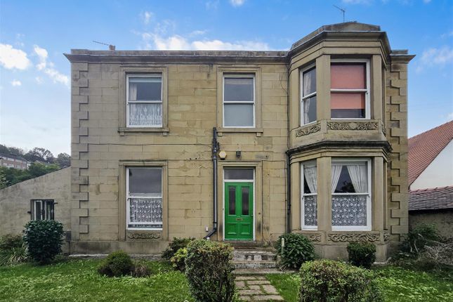 3-bed house on Ravensholme, 4 Earls Avenue, Huddersfield, £395,000