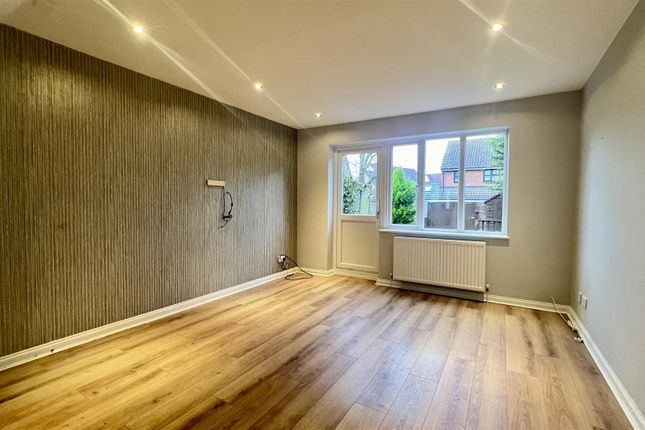 Property to rent in Chalkdown, Stevenage