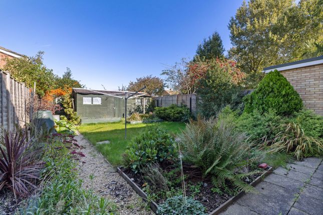 3 Manor Close, Chichester photo 4