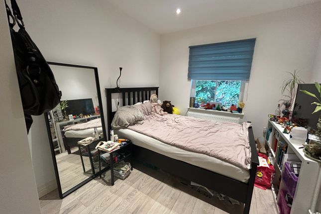 Flat 6, 112 , Ewell Road, Surbiton photo 5
