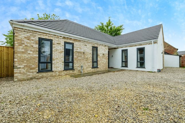 Detached bungalow for sale in Silver Street, Bardney, Lincoln