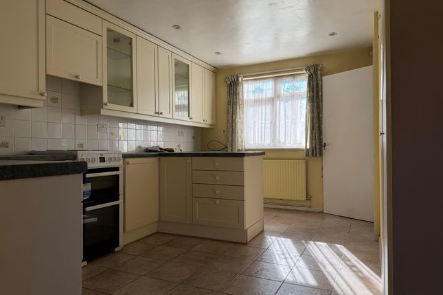 125, Parsonage Road, Grays photo 5