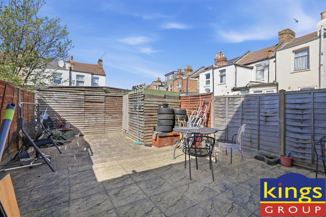 43, Middlesborough Road, London photo 4