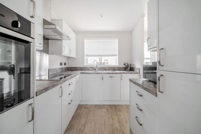 10 Willow Close, Dolbeare Court, Saltash photo 3