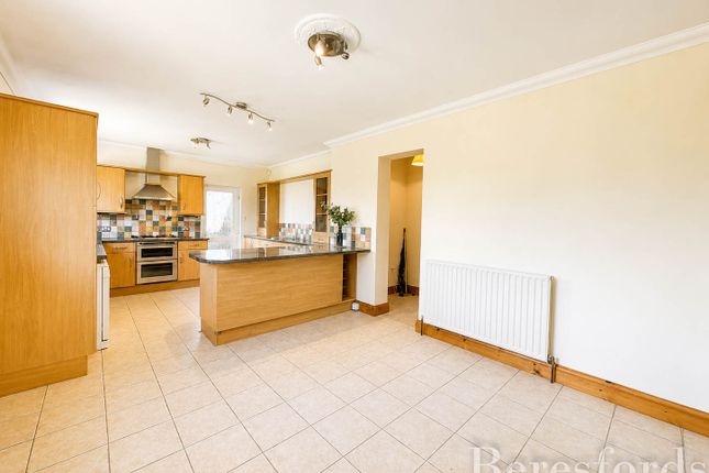 48, Curtis Road, Hornchurch photo 4