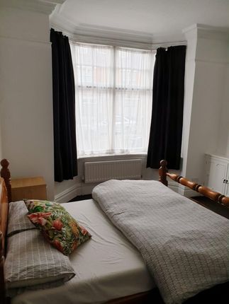 Thumbnail Shared accommodation to rent in Paget Road, Wolverhampton, West Midlands