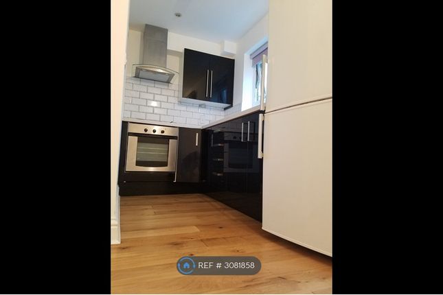 Whiston Road, London photo 5
