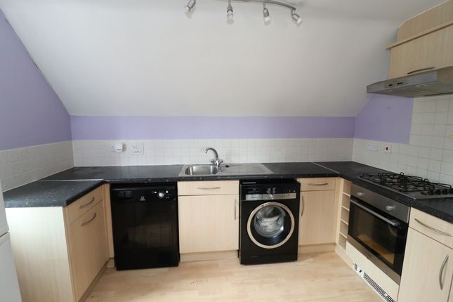 16 Fallow Crescent, Southampton photo 3
