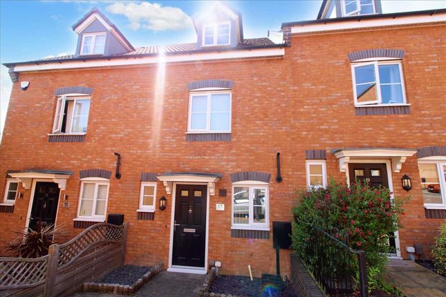 Thumbnail Town house for sale in Wessex Drive, Giltbrook, Nottingham
