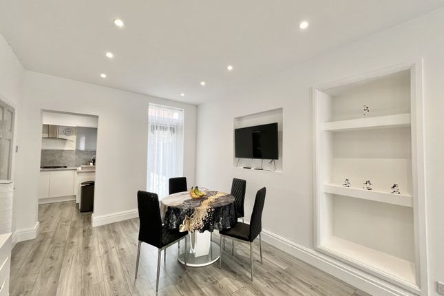 4, Heys Street, Thornton photo 4