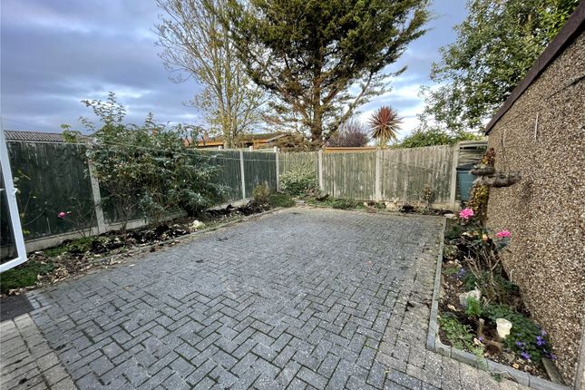 23, Monks Haven, Essex photo 3