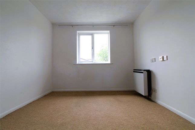 Flat 47, Churchill Court,, Ainsley Close, London photo 5