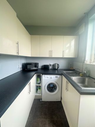 Thumbnail Flat to rent in Woodmansterne Road, London