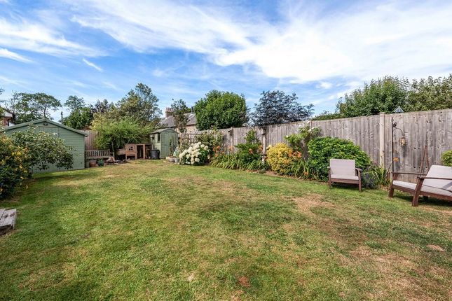 4, Barnside, Chichester photo 4