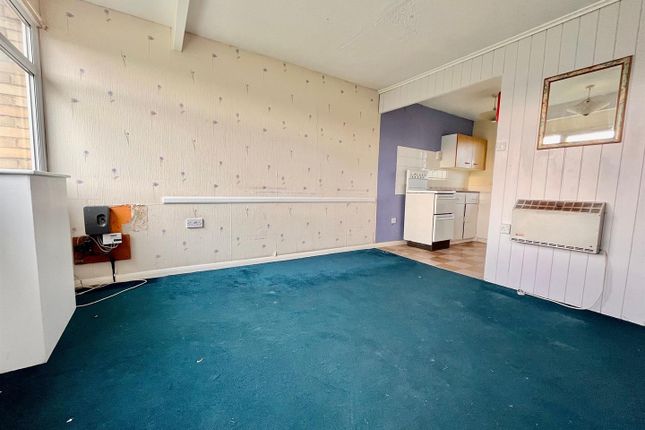 112 Sunbeach, California Road, Great Yarmouth photo 2