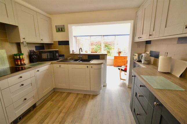 Bungalow for sale in Lingfield Road, Evesham
