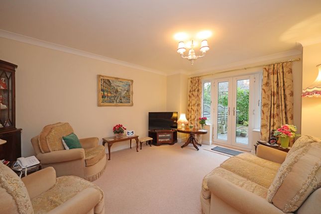 Apt 20, Kingsley Hall Lymewood Close, Newcastle photo 4