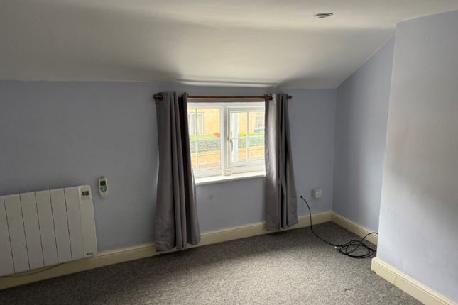 Flat 2, 2 Cromwell Walk, Huntingdon photo 2