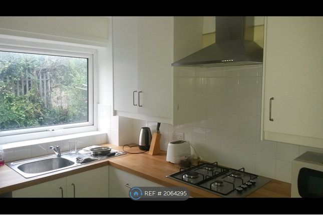 Thumbnail Flat to rent in Welton Grove, Leeds