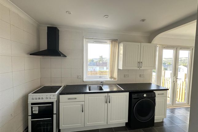 Room 2, 32, Shaws way, BATH photo 4