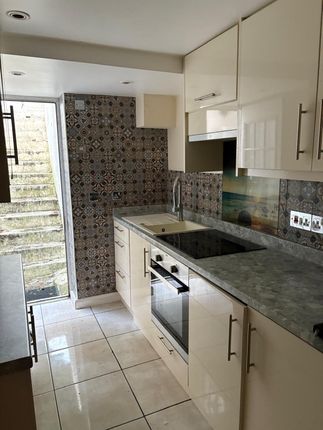 4 Bicester Road, Aylesbury photo 5
