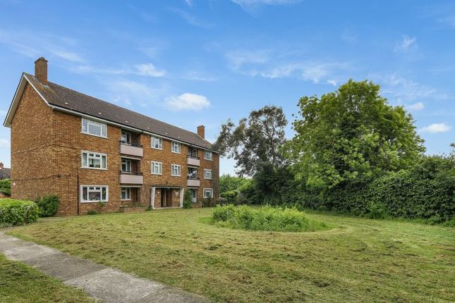 Thumbnail Flat to rent in Tomswood Hill, Barkingside