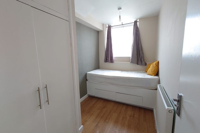 Flat to rent in Goldstone Villas, Hove
