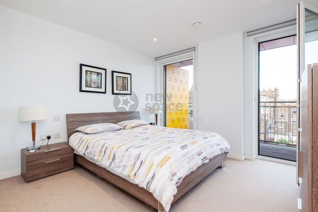 Apt 16, Tinderbox House, London photo 4