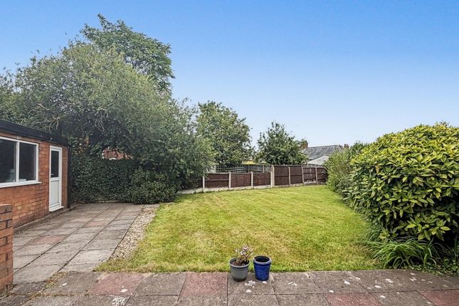 60, Fieldway, Widnes photo 3