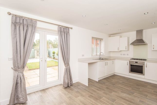 1 Scafell Avenue, Chesterfield photo 4