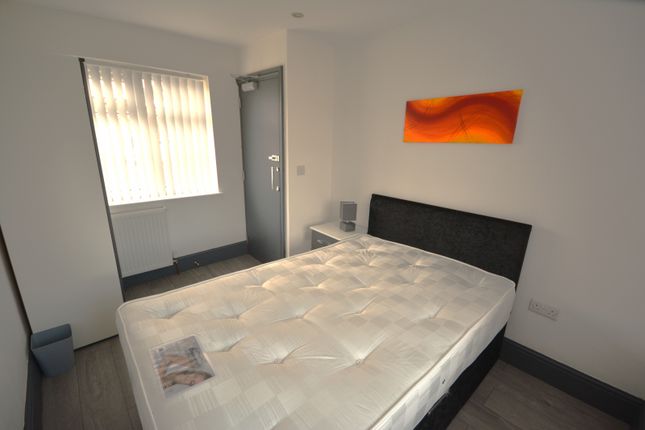 Shared accommodation to rent in Mere Fold, Worsley