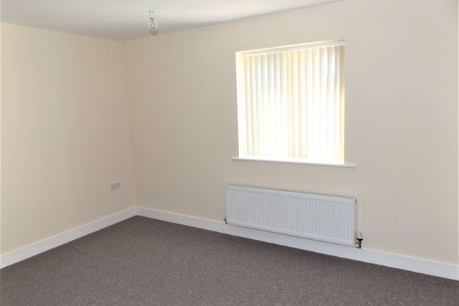 Flat to rent in Lichfield Road, Armitage, Rugeley