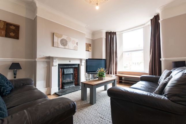 End terrace house for sale in The Avenue, Leigh