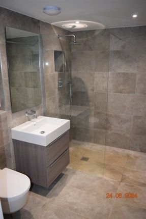 Flat 14 Mulberry Court, Victoria Street, Burnham-On-Sea photo 3