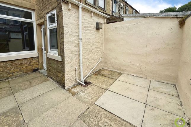 9 Milton Street, Burnley photo 4
