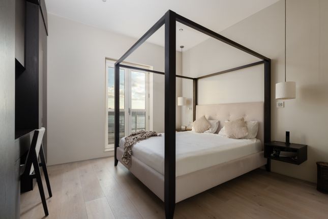 Flat for sale in 32 West Ferry Circus, Canary Wharf