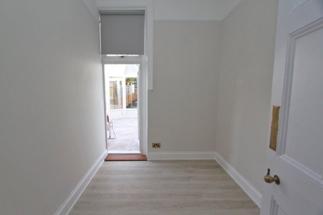Flat to rent in Denton Road, Eastbourne